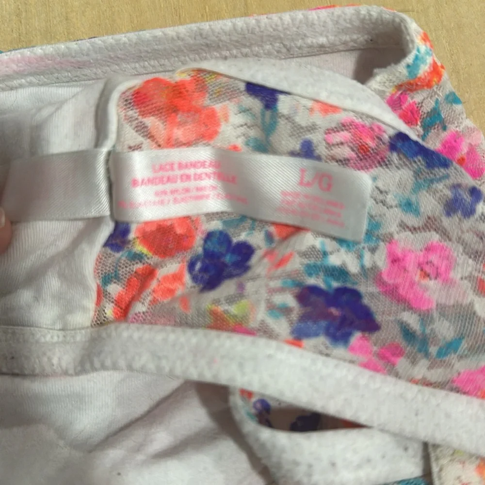 PINK Victoria’s Secret Floral Lace Bandeau - Picture 7 of 7